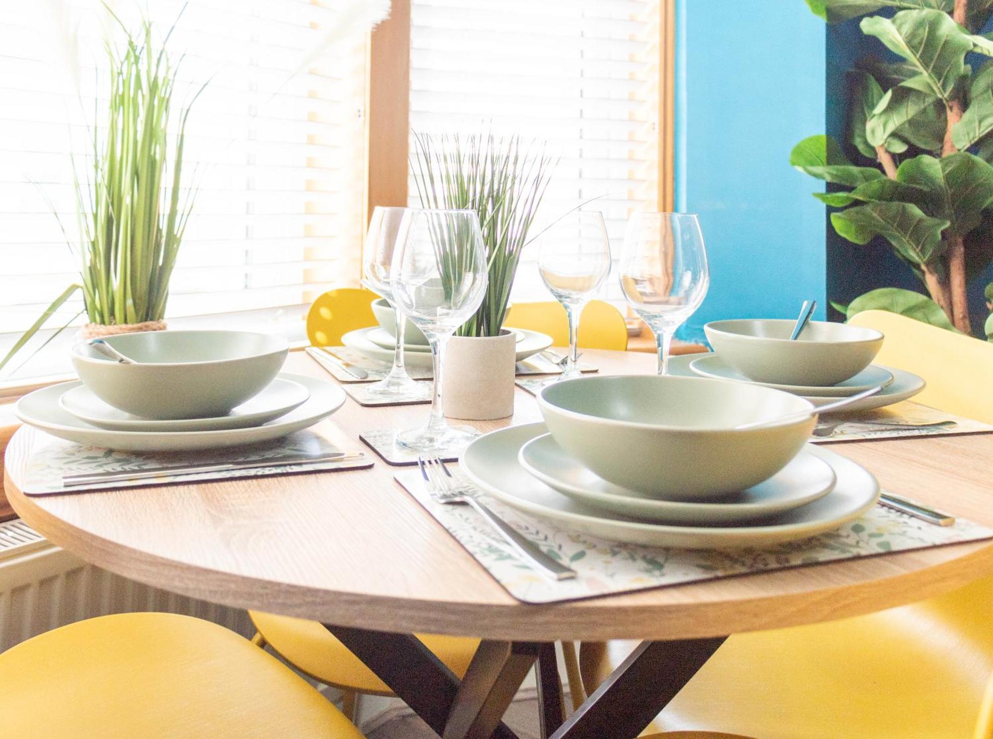 Stock Street Apartment Пейзли Екстериор снимка
