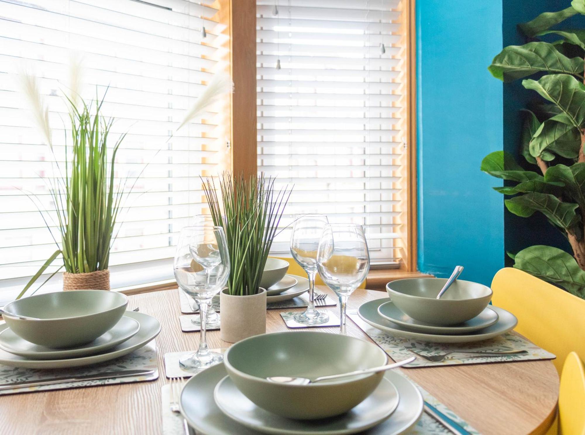 Stock Street Apartment Пейзли Екстериор снимка